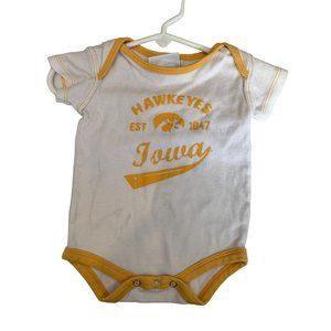 NCAA Baby Infant Size 6 9 Months White Yellow Iowa Hawkeyes 1 piece Bodysuit sna